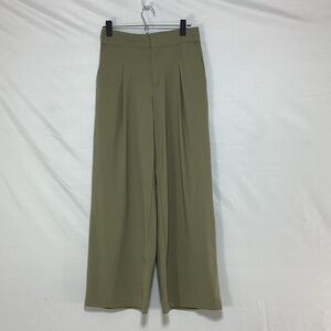 Athleta size 6 Olive Green Dress Pants